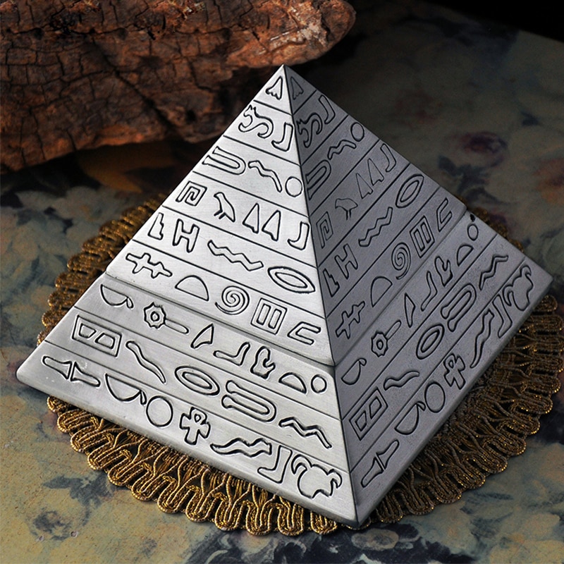 Retro Windproof Pyramid Cigar Ashtray with Lid for Smokers Egyptian Style 