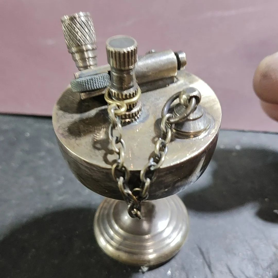 Vintage Brass “Oil Lamp” Style Desktop Lighter